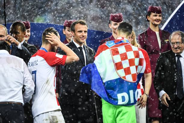 表面上是偶 表面上是偶